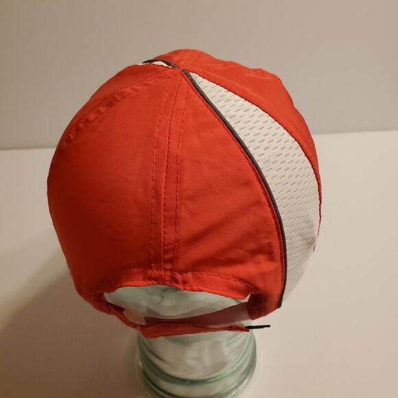 Asics golf hat cap. Color red /white. 100% Polyester. One size fits most - Picture 9 of 13